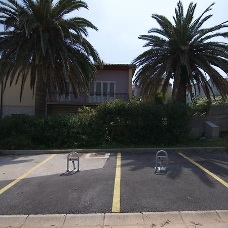 Apartments Vitoria Mali Losinj Exterior photo